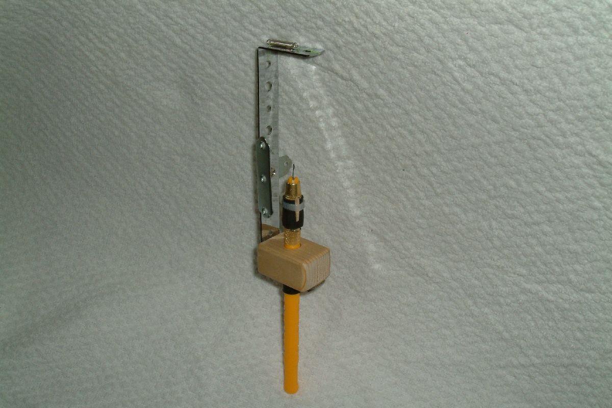釣り針の「針結び器」